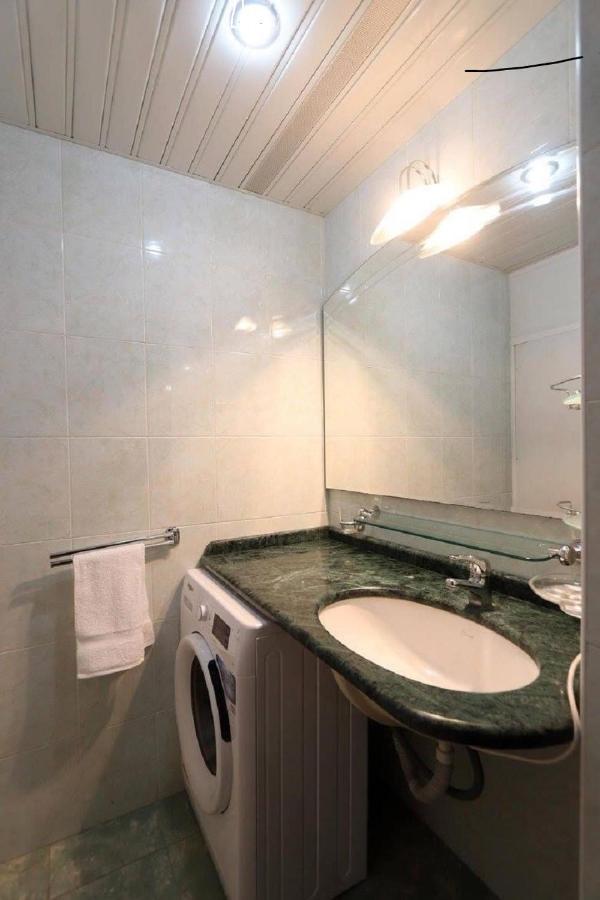 Tumanyan Hostel And Tours Ереван Стая снимка